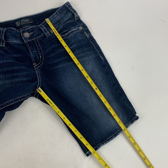 Silver Jeans Suki Mid Bermuda Shorts Dark wash denim Stretch Size 31 Distressed - Picture 8 of 9